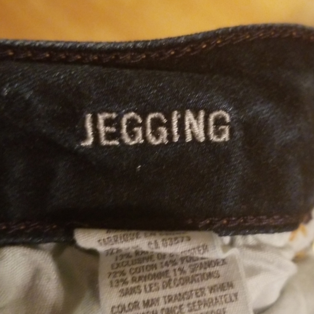 Jeans - Picture 4 of 5